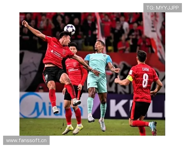 中超联赛精彩在线直播全程覆盖 足球迷不可错过的实时赛事直播 - 副本 - 副本 (2)